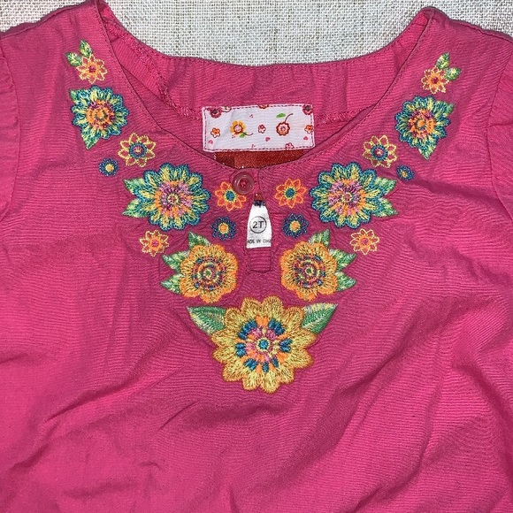 Levi’s Pink Jeans for Girls Floral Stitched Top (2T) - Picture 3 of 6